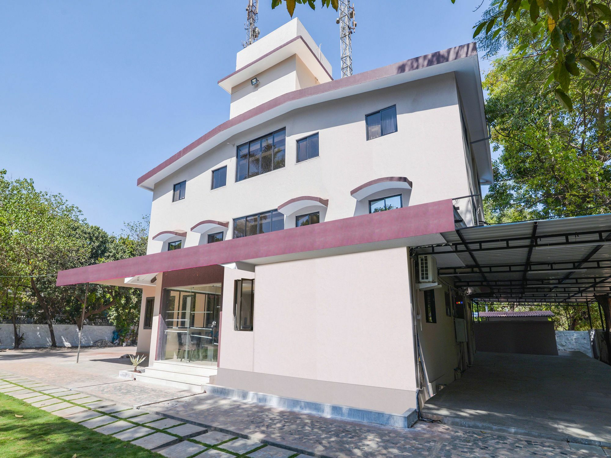 Oyo 13150 Mangal Residency Hotell Lonavala Exteriör bild
